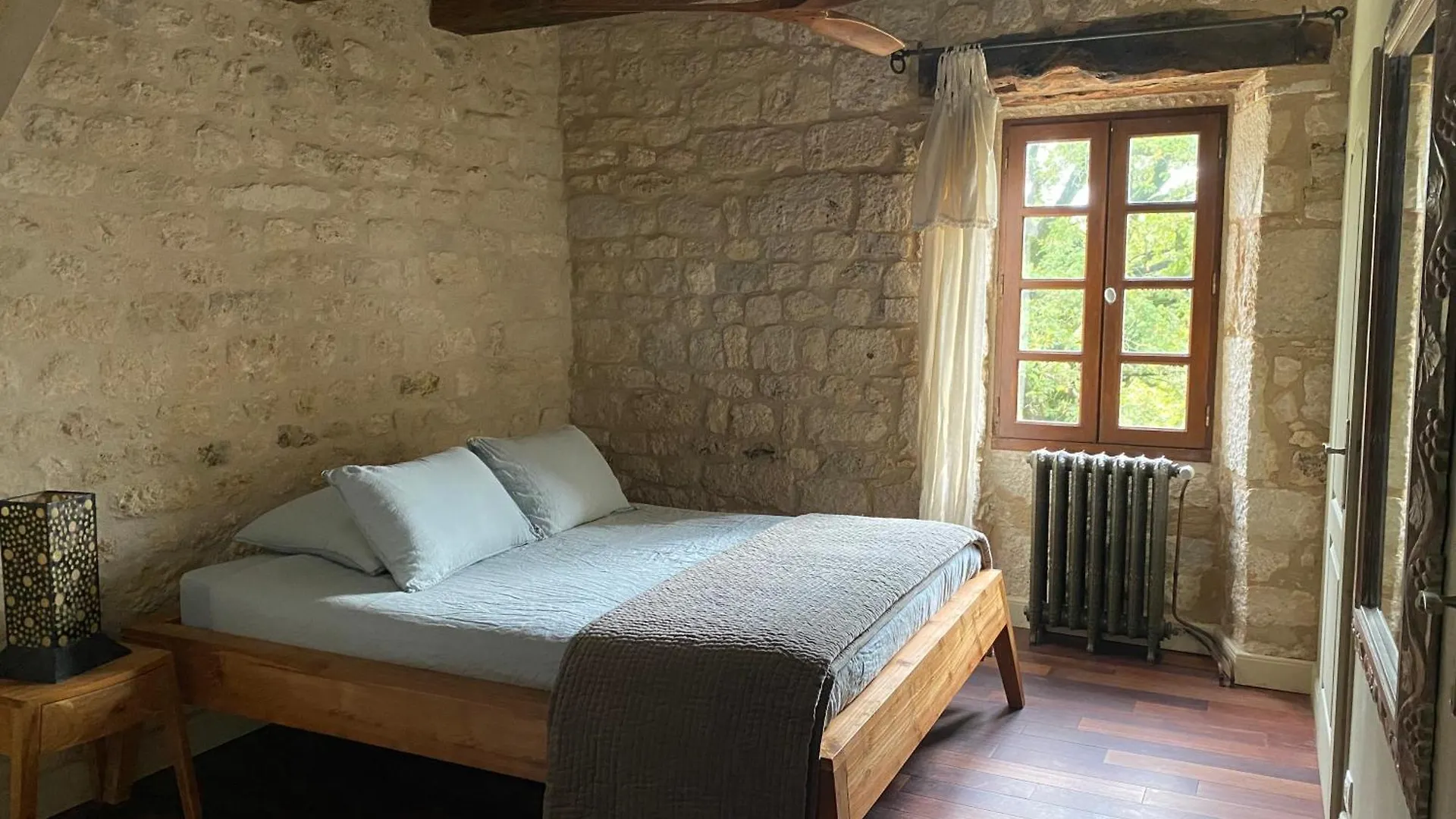La Source Bed & Breakfast Cestayrols
